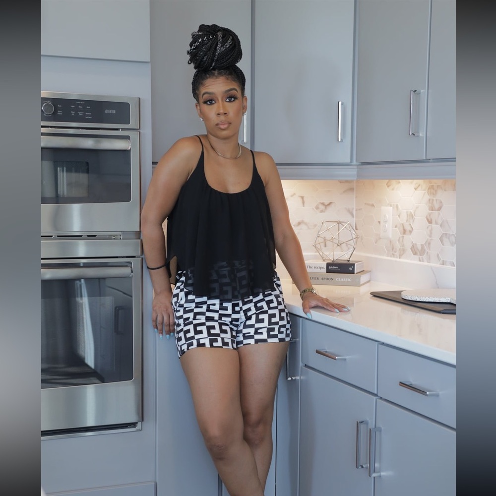 Level Up | Shorts - Picture 2 of 5